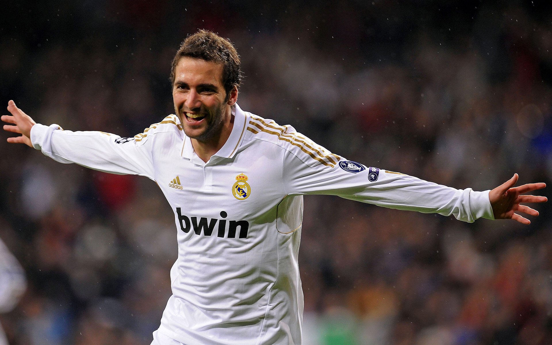 “德甲战火升级：豪门在关键战中奋力拼搏”，德甲德甲